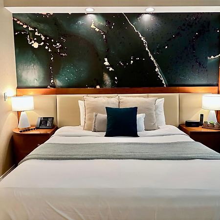 Balcony Full Strip View Suite Mgm Signature Free Valet Las Vegas Exterior foto