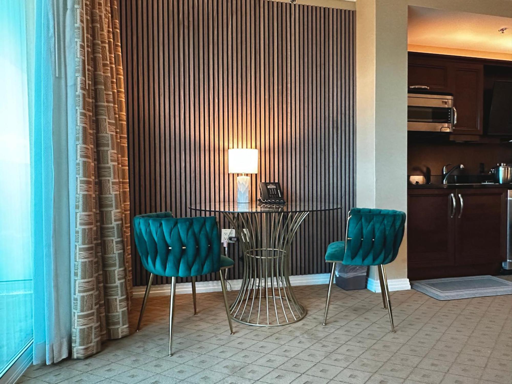 Balcony Full Strip View Suite Mgm Signature Free Valet Las Vegas Exterior foto