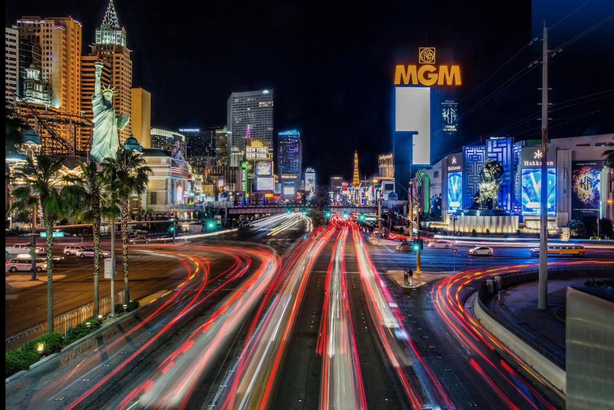 Balcony Full Strip View Suite Mgm Signature Free Valet Las Vegas Exterior foto